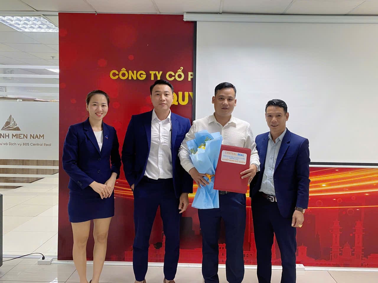 Central Real họp tổng kết tháng 4-10 Central Real họp tổng kết tháng 4 năm 2025