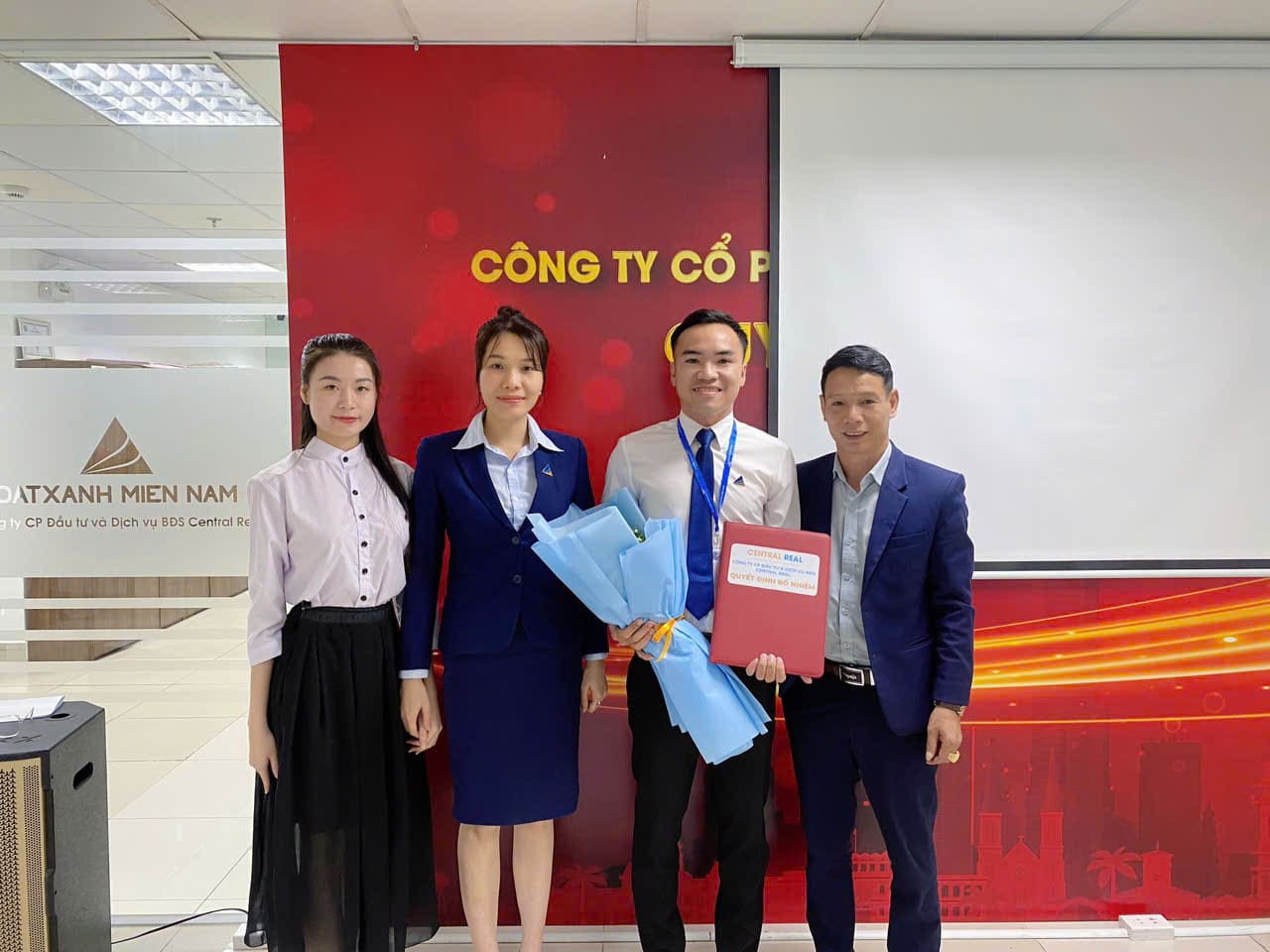 Central Real họp tổng kết tháng 4-11 Central Real họp tổng kết tháng 4 năm 2025