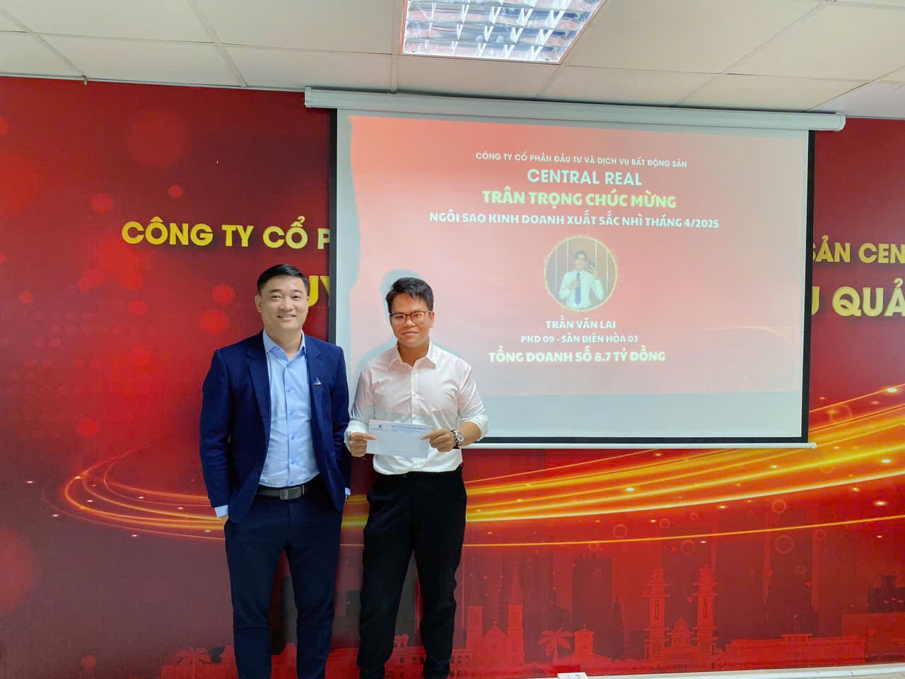 Central Real họp tổng kết tháng 4 năm 2025